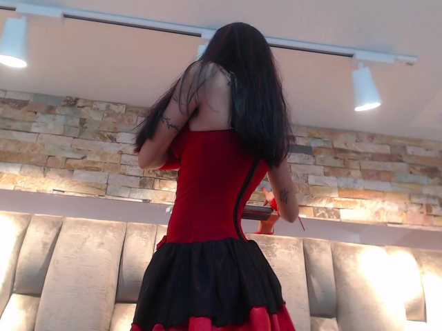 Capturi de ecran de difuzare AnaisIzummy