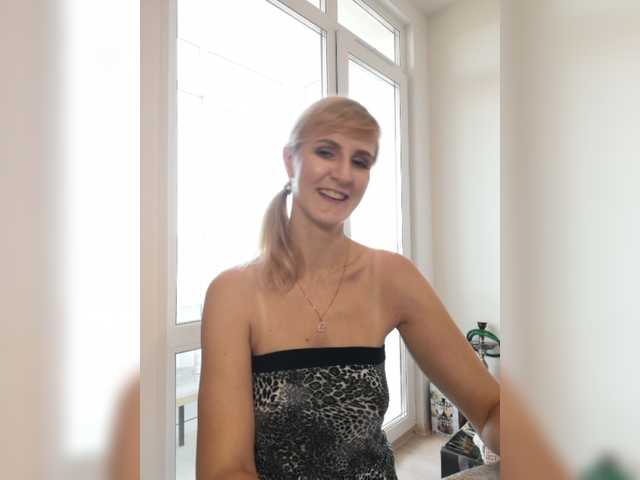 Fotografii Besenok05 Hello everyone, I'm Nastya. You please me, I will please you)). Lovens from 2tkn, strongest vibration 110tkn. Don't forget to put love, it's free. Dildo in private or group