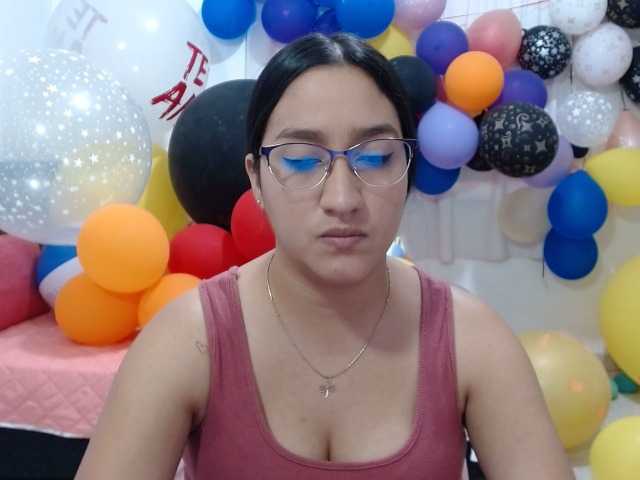 Fotografii Andreacute Hello guys welcome to my room, let's play with my balloons, I'm a looner, I have a hairy pussy, #balloons #bush #hairy #control lush or domi