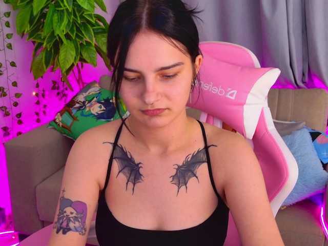 Capturi de ecran de difuzare AngelBraun