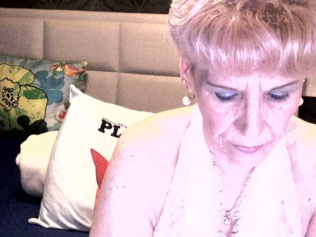 Fotografii ANGELGRANNY welcom guys..pm..50 tk..pussy or ass..100..tits or feet..50..let s have fun