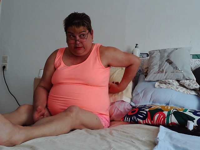 Capturi de ecran de difuzare Angeliqdixie
