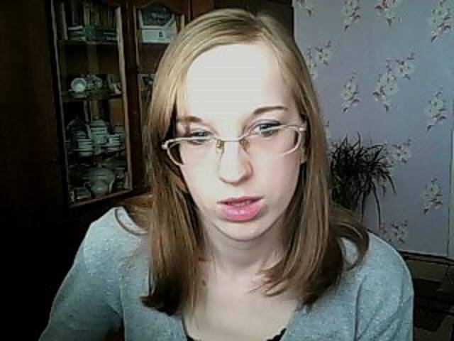 Capturi de ecran de difuzare Angelpussy1