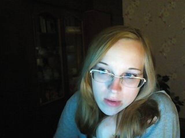 Capturi de ecran de difuzare Angelpussy1