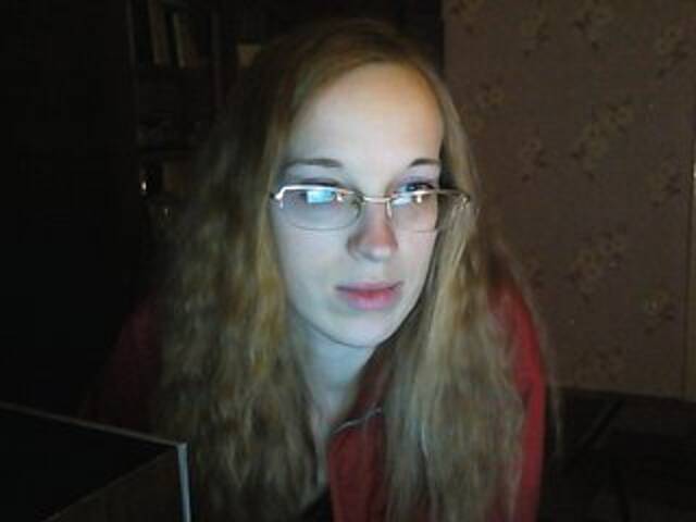 Capturi de ecran de difuzare Angelpussy1