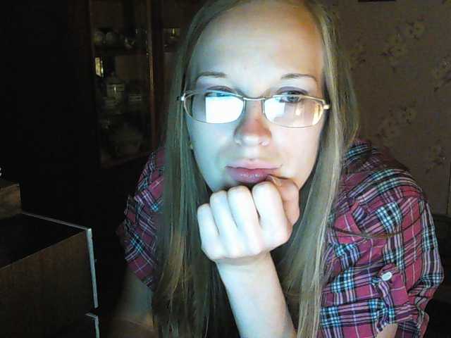 Capturi de ecran de difuzare Angelpussy1