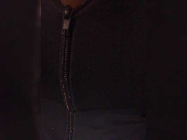 Capturi de ecran de difuzare AngelRouse