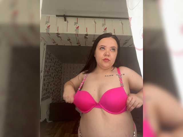 Capturi de ecran de difuzare Angie-Delores