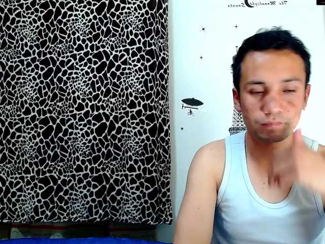 Capturi de ecran de difuzare Anna-Dereck