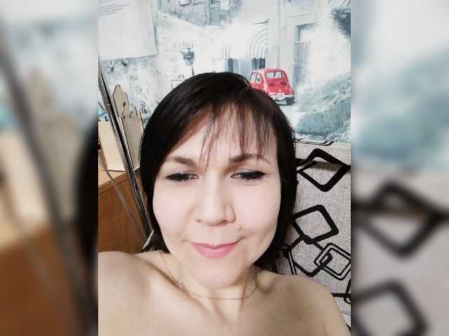 Capturi de ecran de difuzare ANNA-VIKTORIA