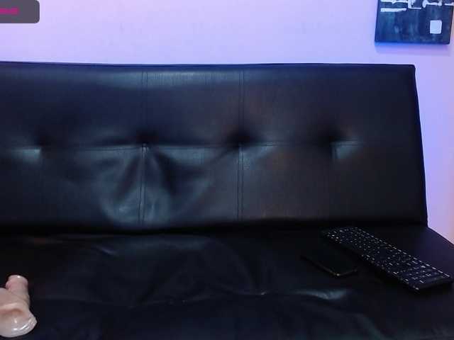 Capturi de ecran de difuzare annie-adams