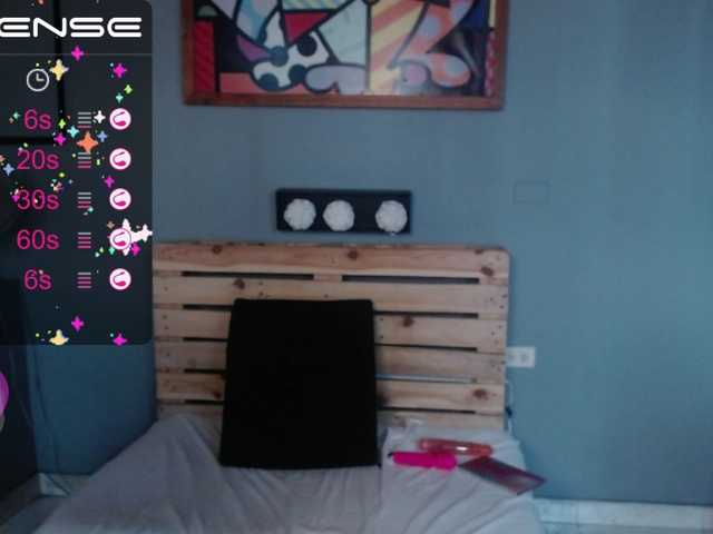 Capturi de ecran de difuzare annie-adams