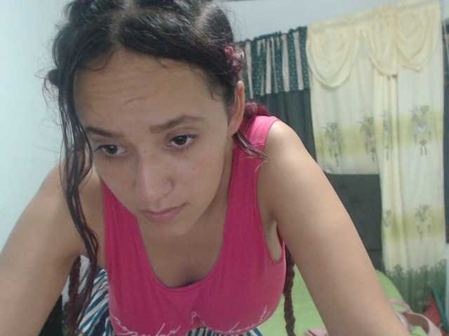 Capturi de ecran de difuzare annieclark