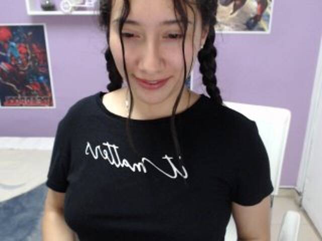 Capturi de ecran de difuzare Anniesclub