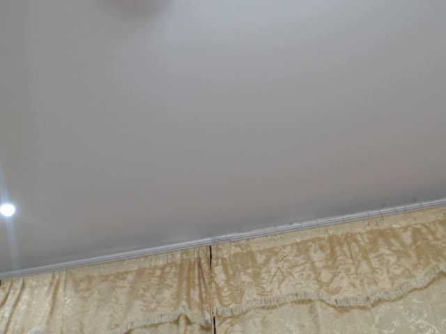 Capturi de ecran de difuzare AnnyBotero