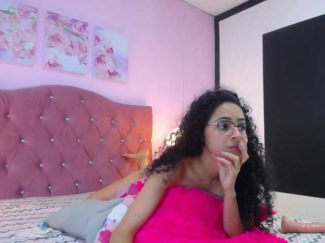 Capturi de ecran de difuzare AnnyHank