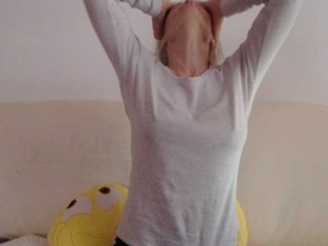 Capturi de ecran de difuzare Annzhelika