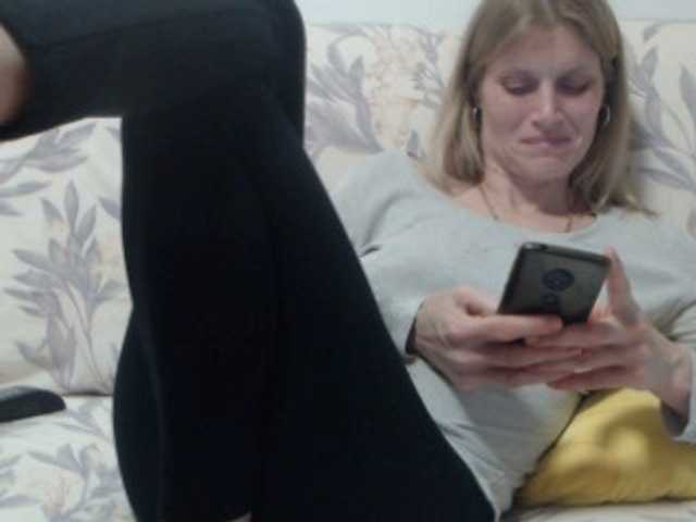 Capturi de ecran de difuzare Annzhelika