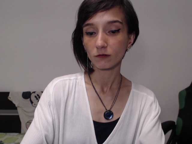 Capturi de ecran de difuzare Anya-sax