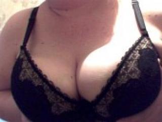 Chat video erotic aprilya