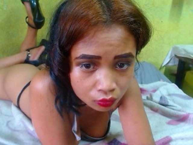 Capturi de ecran de difuzare Ariahsquirty