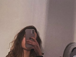 Chat video erotic AriellaFerr00