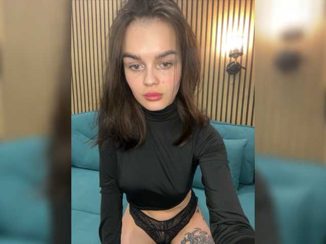 Capturi de ecran de difuzare ArtModelka