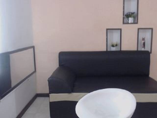 Capturi de ecran de difuzare Ashleyknight