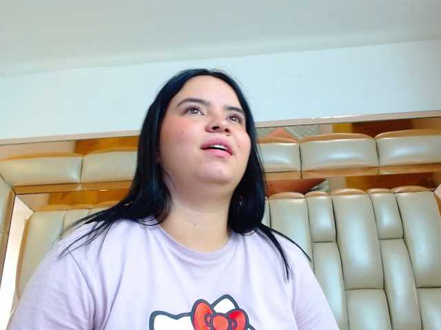 Capturi de ecran de difuzare AshleyPalmer