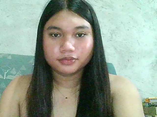 Capturi de ecran de difuzare AsianBlythe
