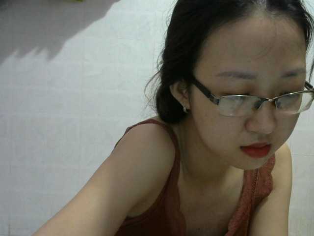 Capturi de ecran de difuzare AsianCandy