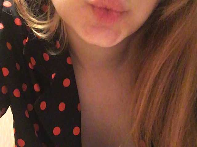 Capturi de ecran de difuzare AsiaNiks