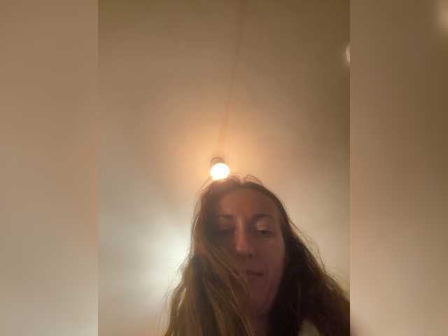 Capturi de ecran de difuzare AskaSmile