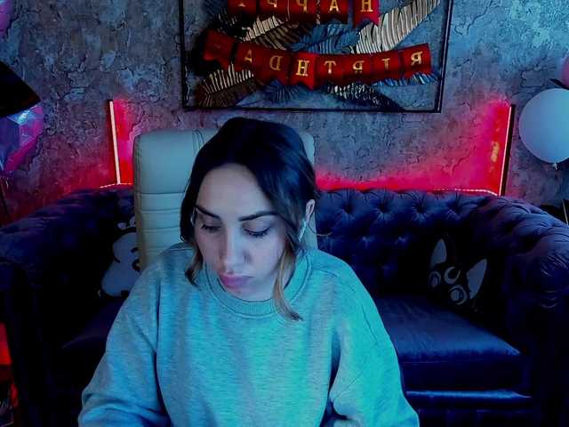 Capturi de ecran de difuzare AsyaShapik