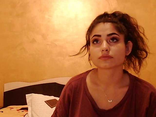 Capturi de ecran de difuzare AvaHarper