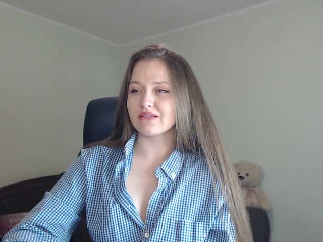 Capturi de ecran de difuzare _YoungGirl_