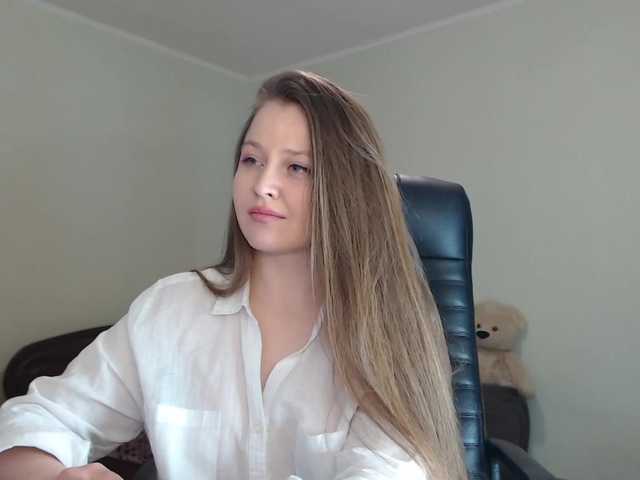 Capturi de ecran de difuzare _YoungGirl_