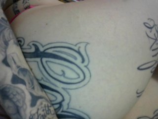 Capturi de ecran de difuzare barbietattoo