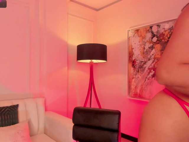 Capturi de ecran de difuzare BeccaRoberts