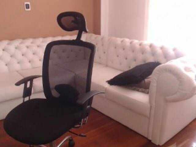 Capturi de ecran de difuzare BeckyJames