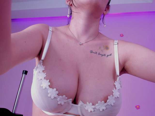 Fotografii bella-adams Hey! im so happy u be here with me ♥ let's have fun ♥ #latina #skinny #bigboobs #bigtits #bigass #squirt #blonde #cute