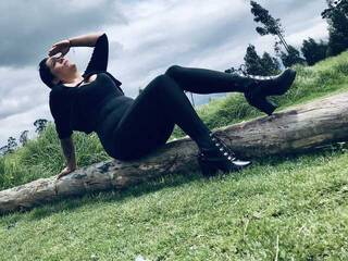 Chat video erotic bella-devil