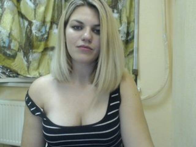 Capturi de ecran de difuzare BellyBella