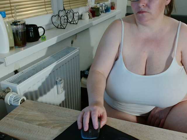 Capturi de ecran de difuzare Bessy123