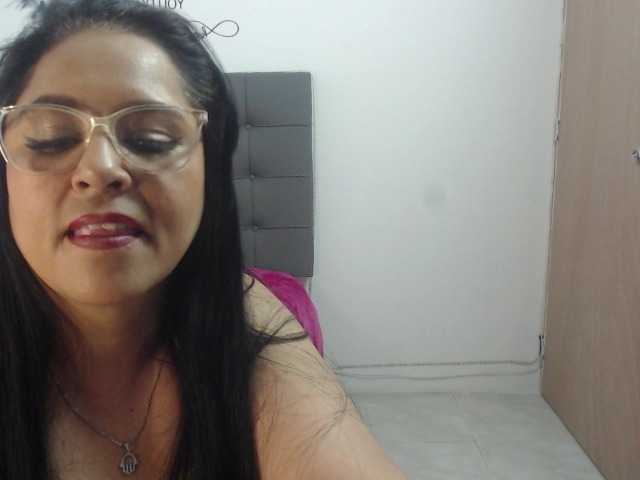 Capturi de ecran de difuzare BiancaTaylor