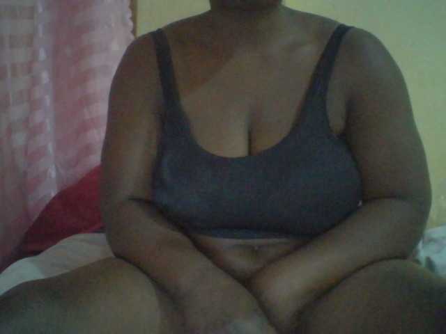 Capturi de ecran de difuzare bigboobies2