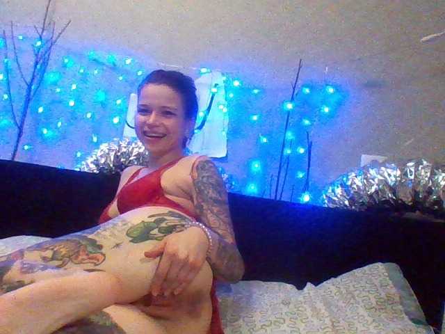 Fotografii bigdick--fuck inked girl home alone===inked feet=== inked legs===