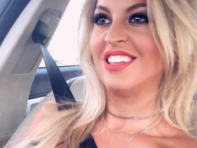 Fotografie a profilului BigTitsTilly