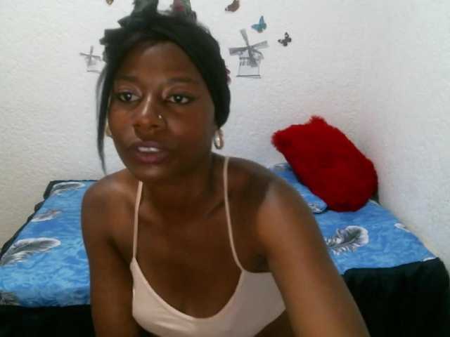 Fotografii Blackrosess15 Hi guys, today I'm horny, I want us to play for a while, if you want to talk with me, start with 2 tokens and we can talk about whatever you want, I get naked and masturbate120 token o pvt.500. (101500).