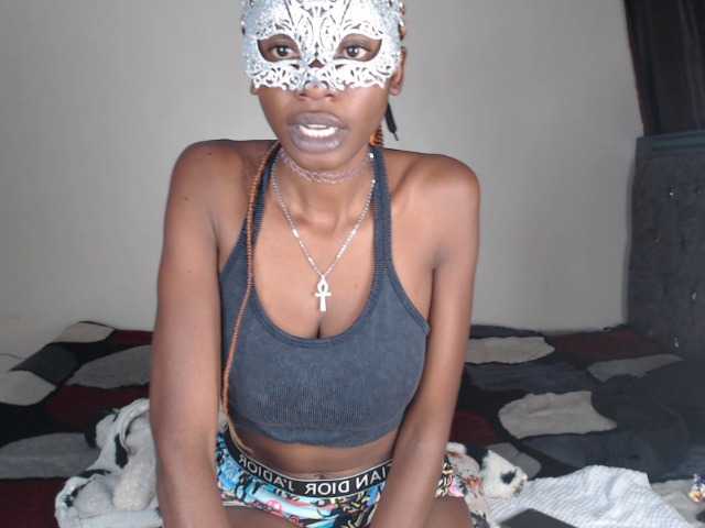 Capturi de ecran de difuzare Blaq-betty